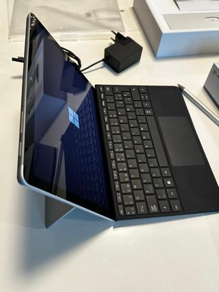 Surface Go 3 + Teclado original + lápiz