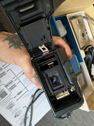 Canon IXUS V3 Cámara Digital Plata