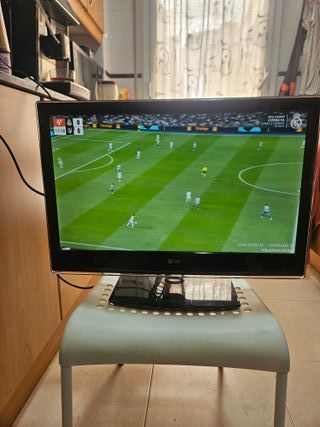 Televisor LG 22LV2520