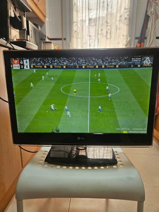 Televisor LG 22LV2520