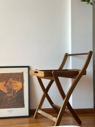 Mesita auxiliar de madera