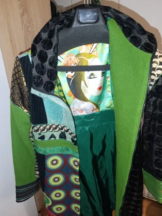 Abrigo desigual mujer