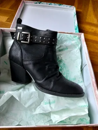 Botines Mustang negros mujer talla 38
