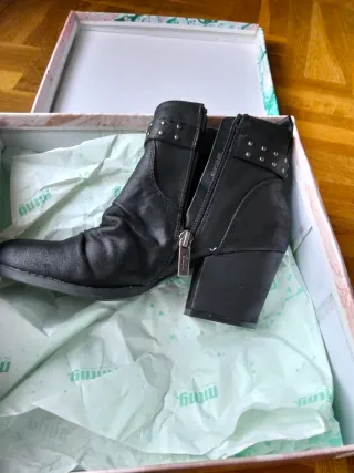 Botines Mustang negros mujer talla 38