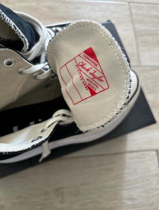 Botas Converse Negras y Blancas