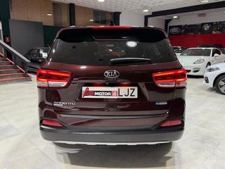 Kia Sorento 2.2 CRDi Emotion Auto 4x4 (Pack Luxury) 147 kW (200 CV)