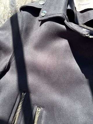 Cazadora Stradivarius Negra