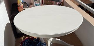 Mesa redonda Ikea LIATORP + 4 sillas INGOLF