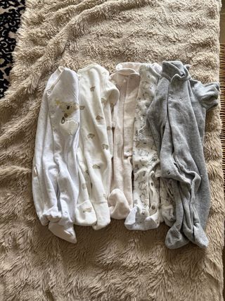Lote 5 pijamas bebé