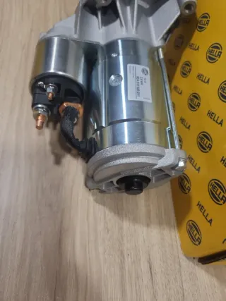 Motor de arranque HELLA 8EA 012 528-291