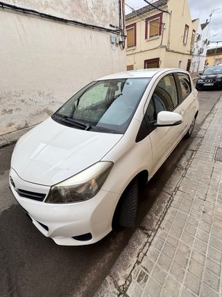 Toyota Yaris 2012