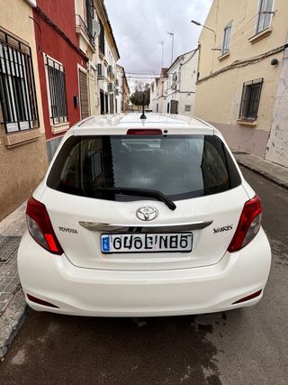 Toyota Yaris 2012