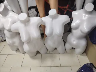 3 Maniquíes Completos y 6 Torsos