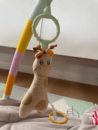 Alfombra de actividades para bebé elefante