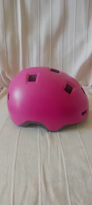 Casco rosa para niños