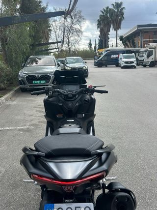Yamaha TMAX 560 Negra
