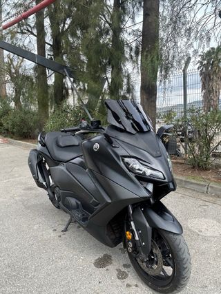 Yamaha TMAX 560 Negra