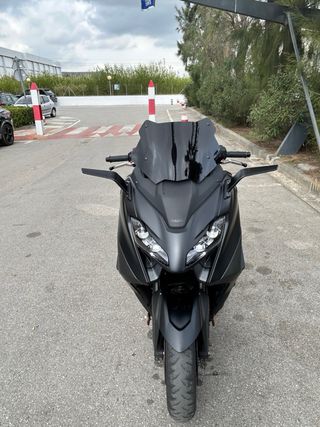Yamaha TMAX 560 Negra