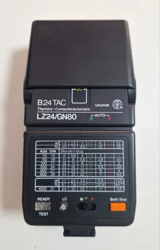 Cámara Olympus OM101 Power Focus.