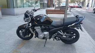 Suzuki Bandit 2009 Negra