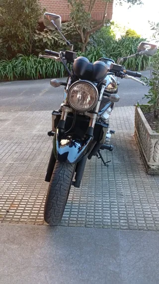 Suzuki Bandit 2009 Negra