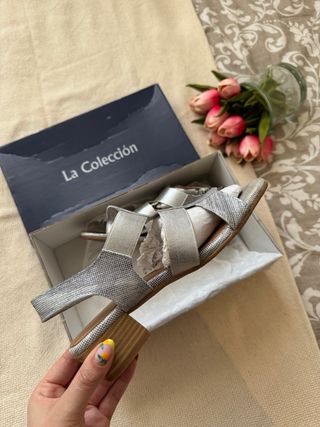 Sandalias Tacón Cuadrado Talla 36 Color Plateado