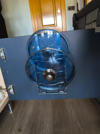 Organizador de tapas de ollas y tablas de cortar