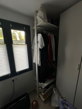 Sistema de armario abierto IKEA ELVARLI / Mallorca