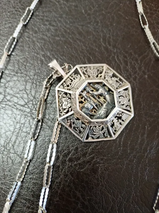 Cadena y colgante de plata ley