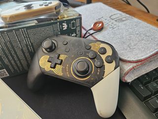 Nintendo Switch OLED Edición Zelda + mando pro y a