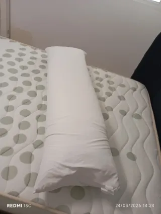 Colchón, almohada y edredón