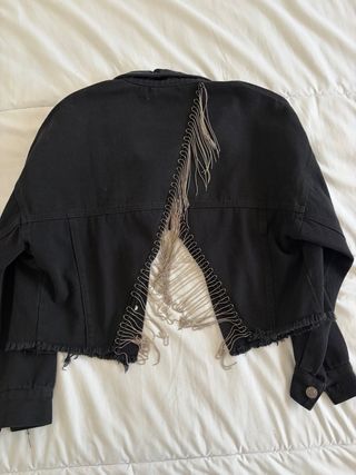 Cazadora vaquera negra crop