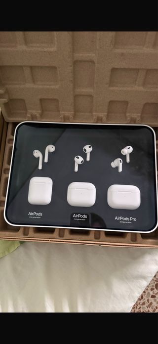 Maqueta AirPods. Producto de coleccionista