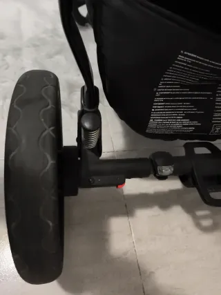 Carro de bebé con silleta gris