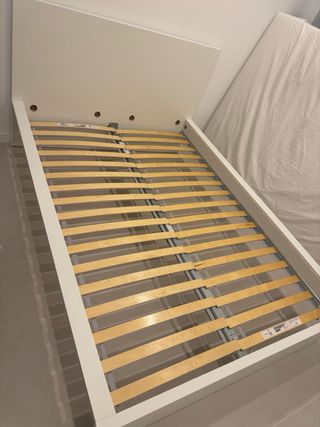 Cama doble Ikea NUEVA ,solo 15 días de uso