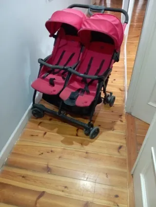 Coche de bebé y cuna en buen estado