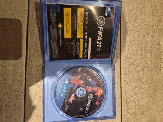 PS4 (PlayStation 4) + 6 Juegos