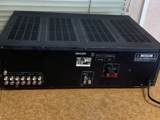 Amplificador Philips Negro