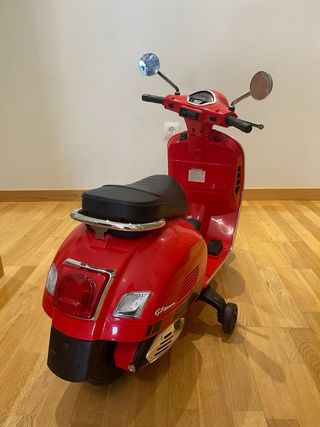 Moto Eléctrica Infantil Vespa Roja