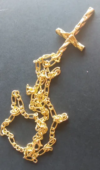 Collar Cruz Dorado