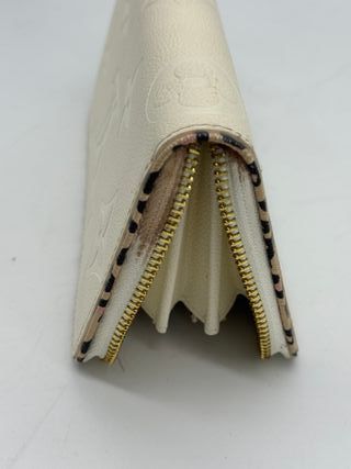 Cartera Louis Vuitton Beige