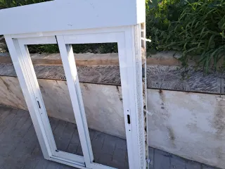 Ventana aluminio con persiana