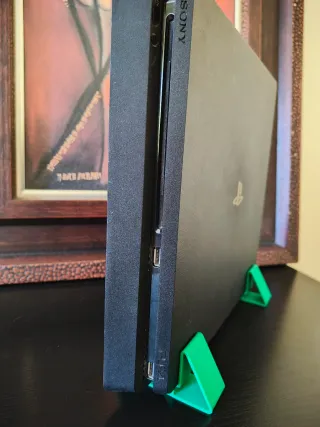 PS4 Slim 1TB  13.02+ Mandos + Juegos