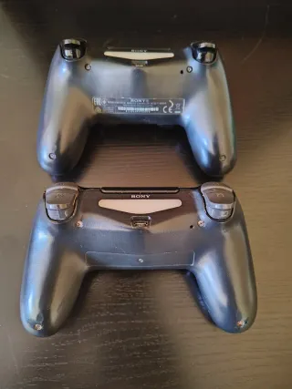 PS4 Slim 1TB  13.02+ Mandos + Juegos