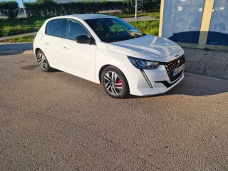 Peugeot 208 2021