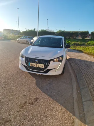 Peugeot 208 2021