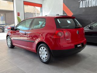 Volkswagen Golf 2005