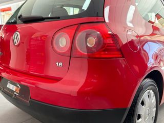 Volkswagen Golf 2005