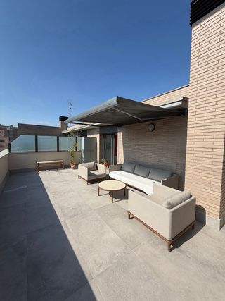 Toldo ZEFIR motorizado 300x250 NUEVO