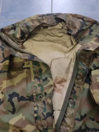 Chubasquero militar intemperie camuflaje